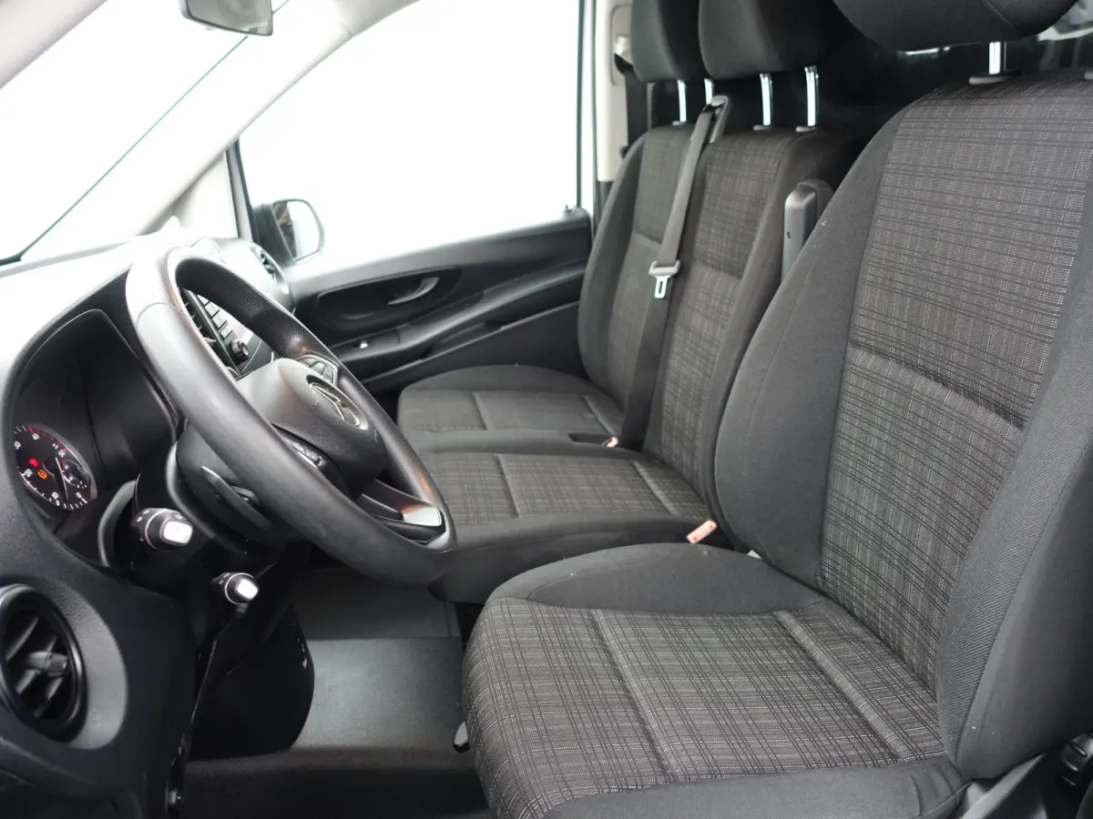 114 CDI Lang Ambition Aut- 3 Pers, Navi, Clima, Camera, Cruise, Dynamic Select, Grijs Kenteken