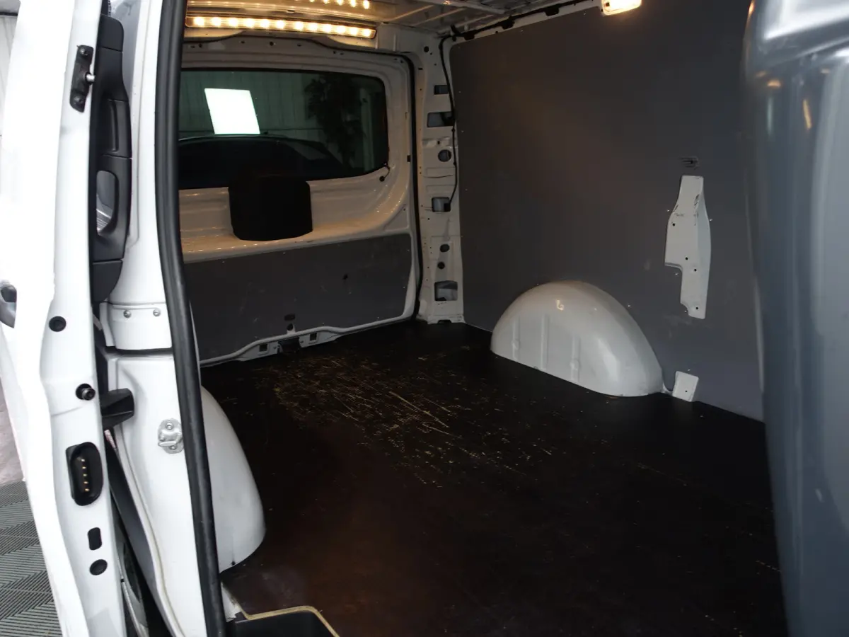 114 CDI Lang Ambition Aut- 3 Pers, Navi, Clima, Camera, Cruise, Dynamic Select, Grijs Kenteken