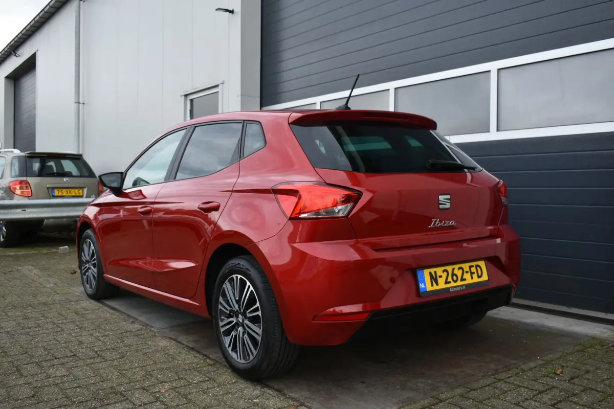 1.0 EcoTSI Style Business Intense