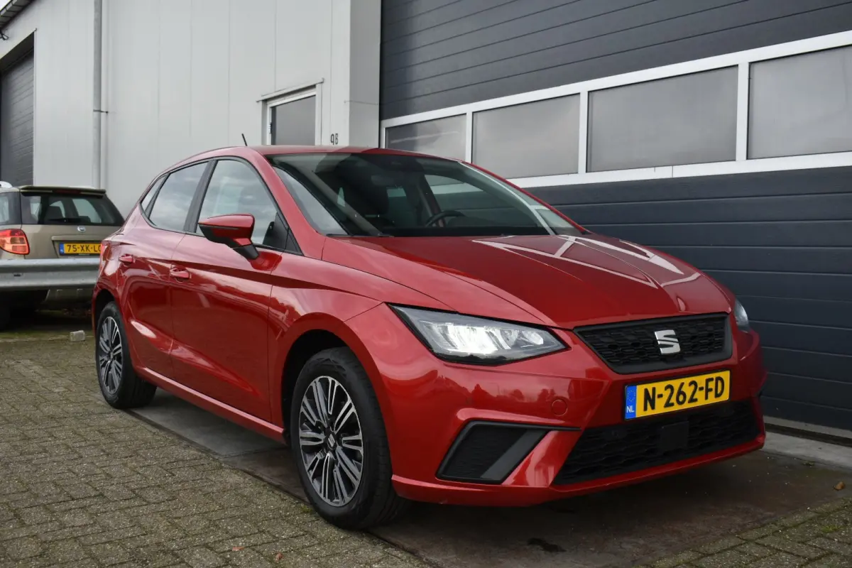 1.0 EcoTSI Style Business Intense