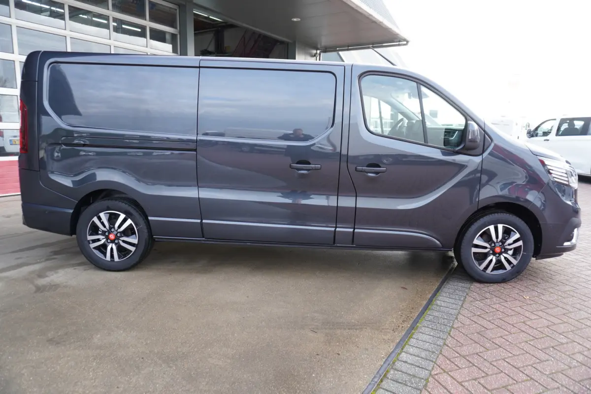 2.0 Blue dCi 170pk T30 L2H1 Red Edition Exclusive Automaat Schuifdeur L / R Nr. V203 | Climate | Cruise | Navi | Trekhaak | Achterklep | Betimmering