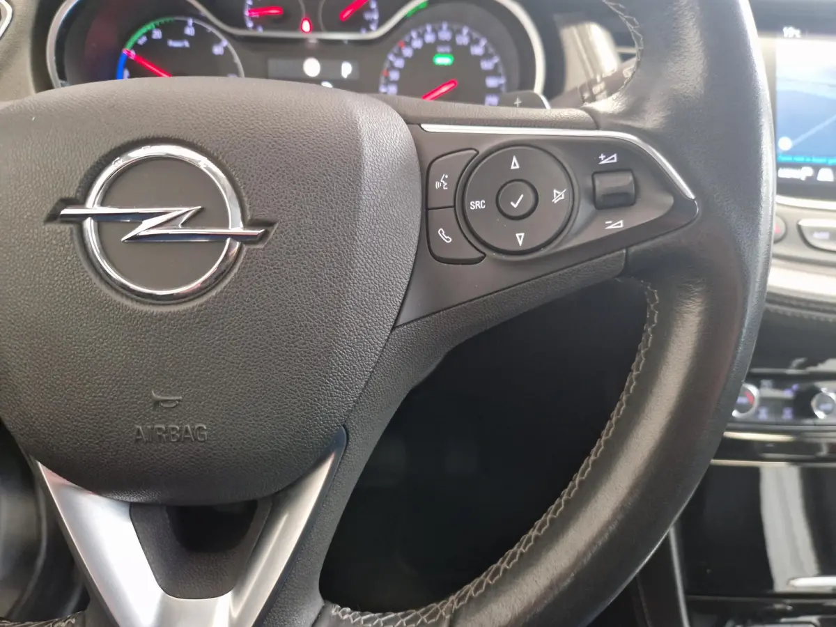 1.6 Turbo Plug-In Hybrid Business Elegance | 225PK | SOH 90,5% | Navigatie | Parkeersensoren voor en achter | Apple CarPlay / Android Auto |