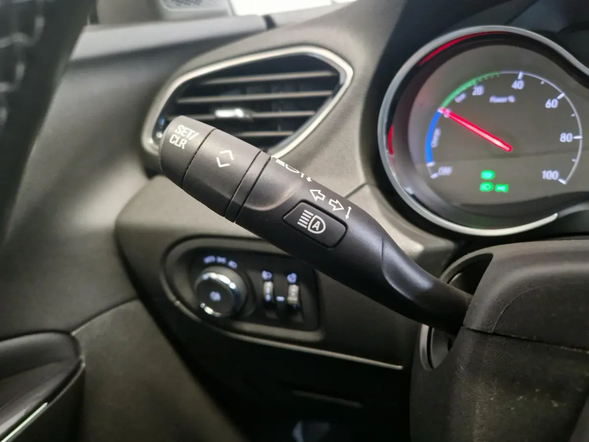 1.6 Turbo Plug-In Hybrid Business Elegance | 225PK | SOH 90,5% | Navigatie | Parkeersensoren voor en achter | Apple CarPlay / Android Auto |