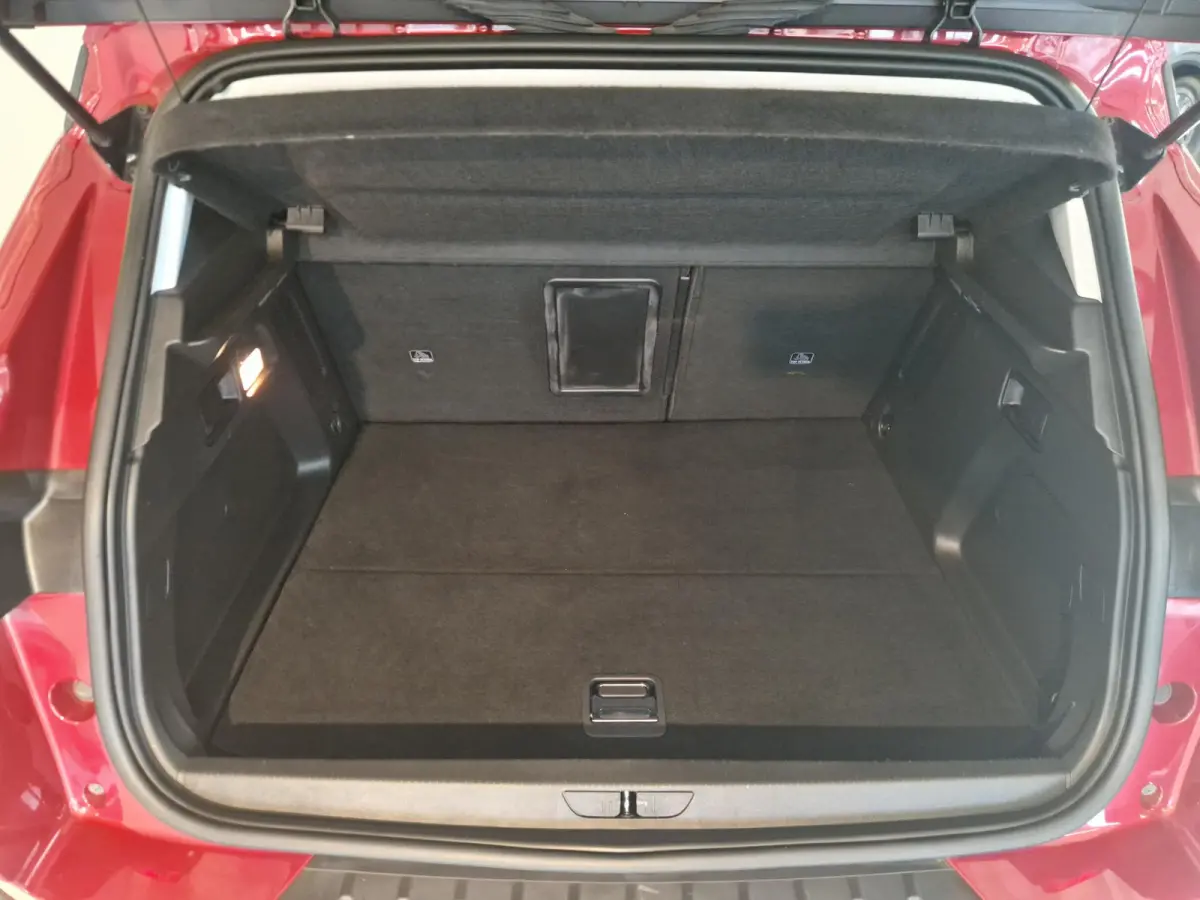 1.6 Turbo Plug-In Hybrid Business Elegance | 225PK | SOH 90,5% | Navigatie | Parkeersensoren voor en achter | Apple CarPlay / Android Auto |