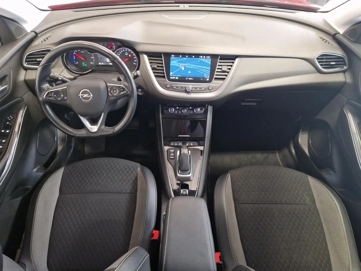 1.6 Turbo Plug-In Hybrid Business Elegance | 225PK | SOH 90,5% | Navigatie | Parkeersensoren voor en achter | Apple CarPlay / Android Auto |