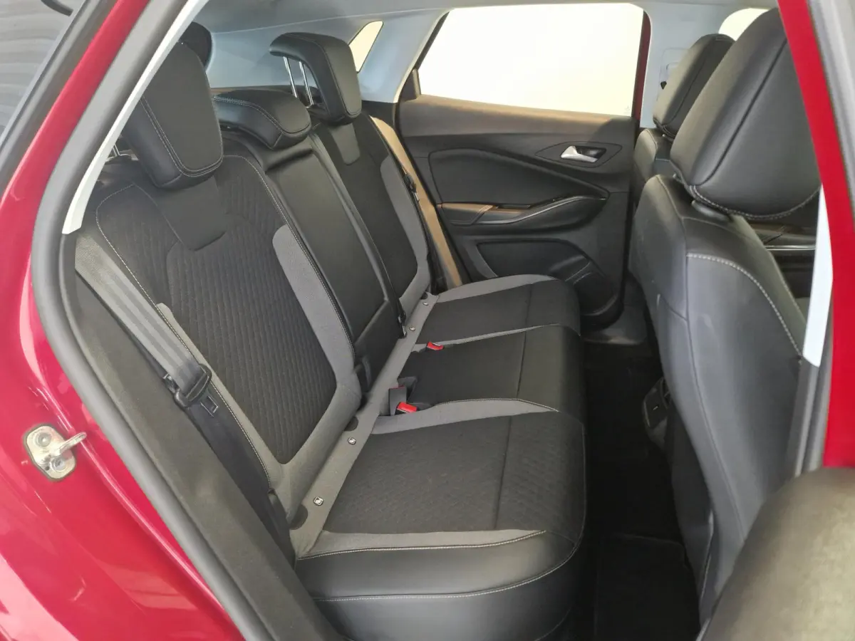 1.6 Turbo Plug-In Hybrid Business Elegance | 225PK | SOH 90,5% | Navigatie | Parkeersensoren voor en achter | Apple CarPlay / Android Auto |