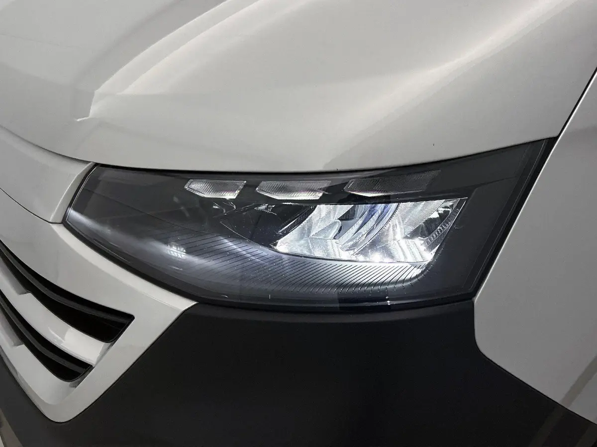 2.0 TDI L1H1 Life 110 PK | Airco | Multifunctioneel Stuurwiel | Achteruitrijcamera | Cruise Control | Apple/Android Carplay | Elektrisch Verstelbare Spiegels | Trekhaak | Parkeersensoren Voo