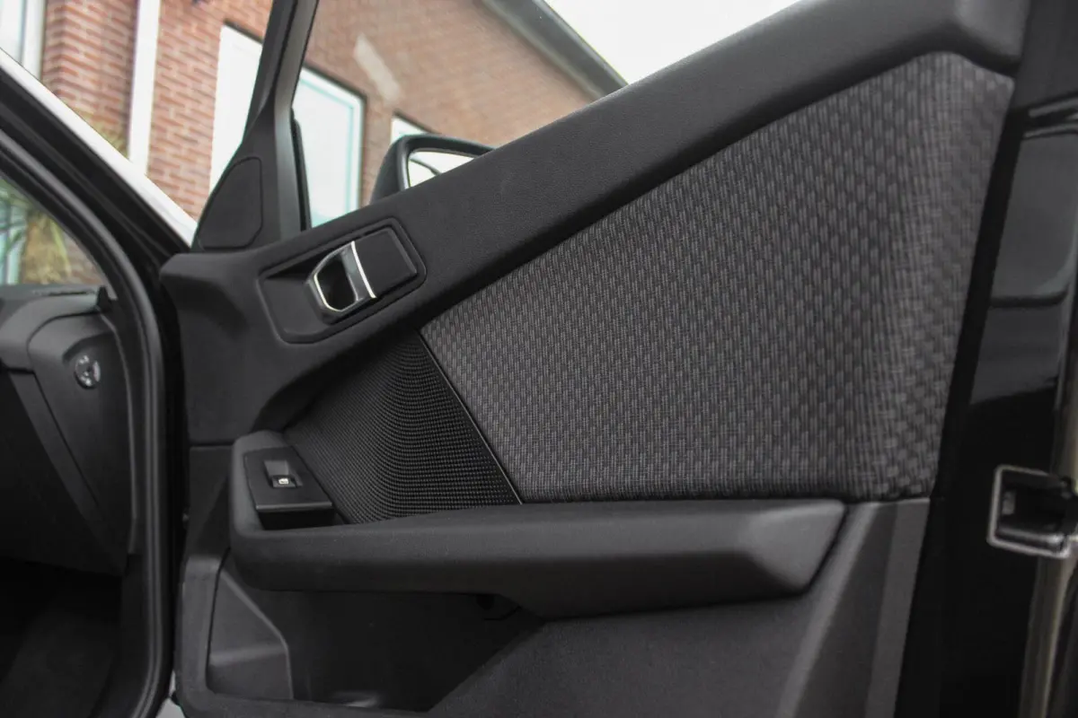 116d F40 Executive Edition | 1e eigenaar | NL Auto | HiFi audio | DAB | LED | Apple Carplay | Rijstrooksensor | Cruise control | Climate control | Sportstuur | Active Guard Plus