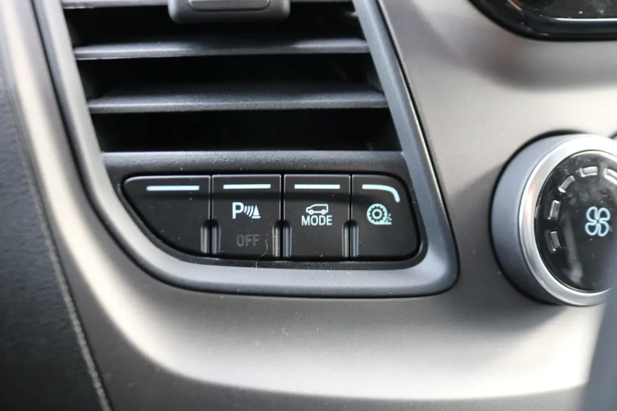 2.0 TDCI 130pk L2 H1 Trend Koelwagen Automaat Airco Camera Apple Carplay