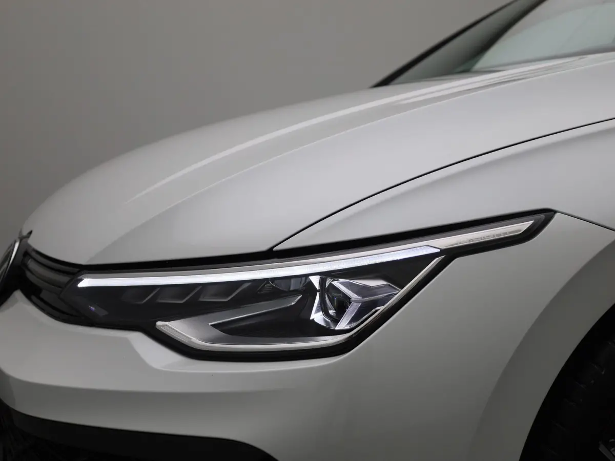 1.5 eTSI R-Line Edition | Automaat | Navigatie | Draadloze Apple Carplay | Adaptieve cruise control | Stuur- en Stoelverwarming | 360' graden Camera | Park Assist | IQ- Matrix verlichting | 