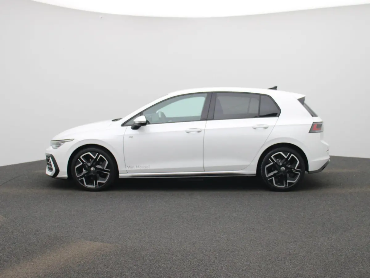 1.5 eTSI R-Line Edition | Automaat | Navigatie | Draadloze Apple Carplay | Adaptieve cruise control | Stuur- en Stoelverwarming | 360' graden Camera | Park Assist | IQ- Matrix verlichting | 
