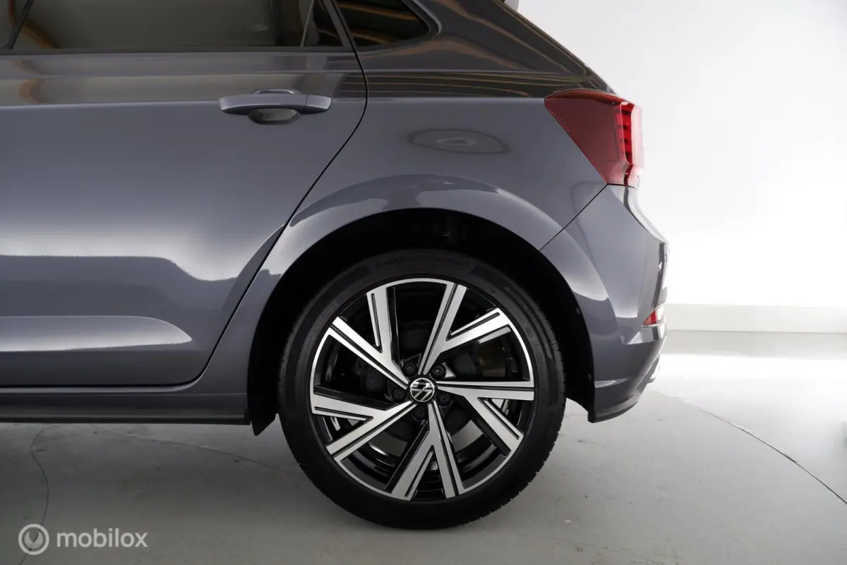 1.0 TSI Automaat R-Line stoelverw.|cam|virtueelcockpit|applecarplay|95pk|acc|lmv17