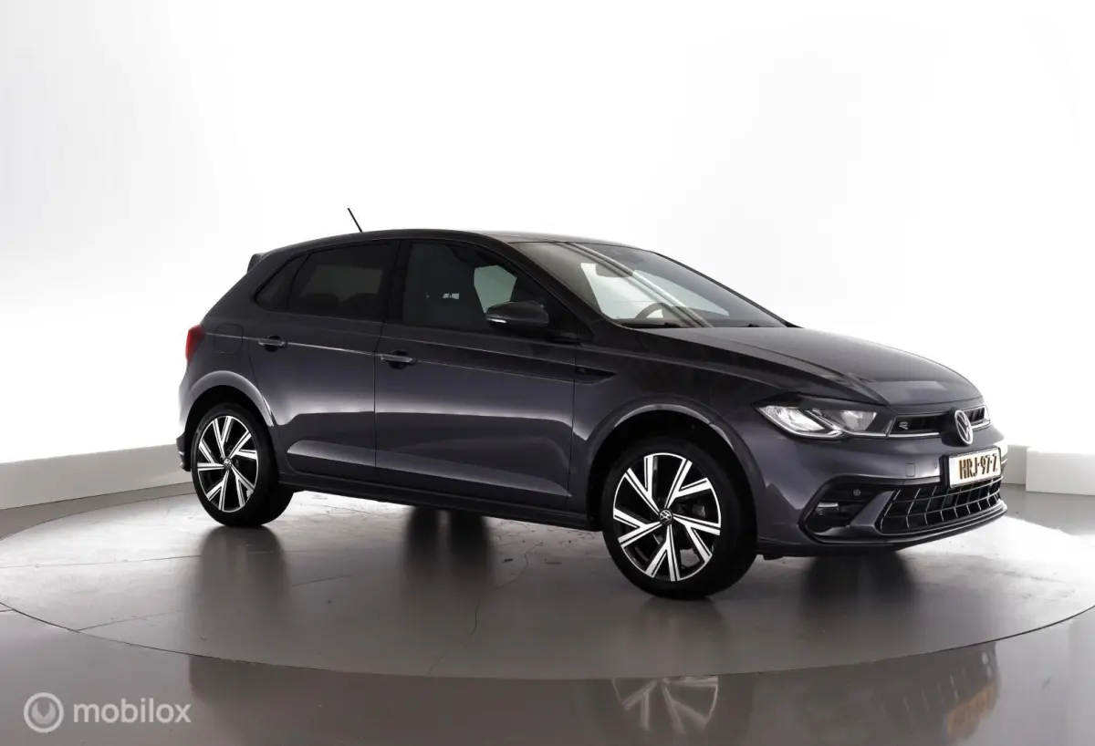 1.0 TSI Automaat R-Line stoelverw.|cam|virtueelcockpit|applecarplay|95pk|acc|lmv17