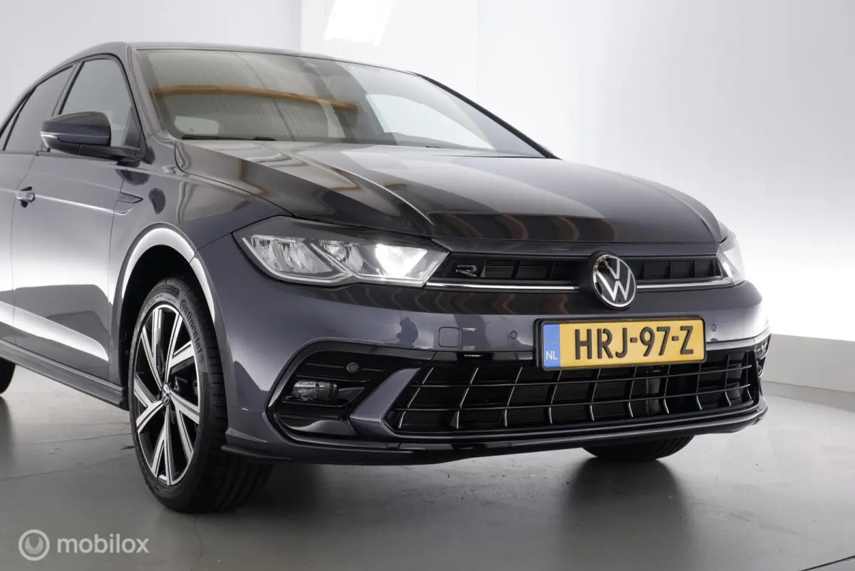 1.0 TSI Automaat R-Line stoelverw.|cam|virtueelcockpit|applecarplay|95pk|acc|lmv17