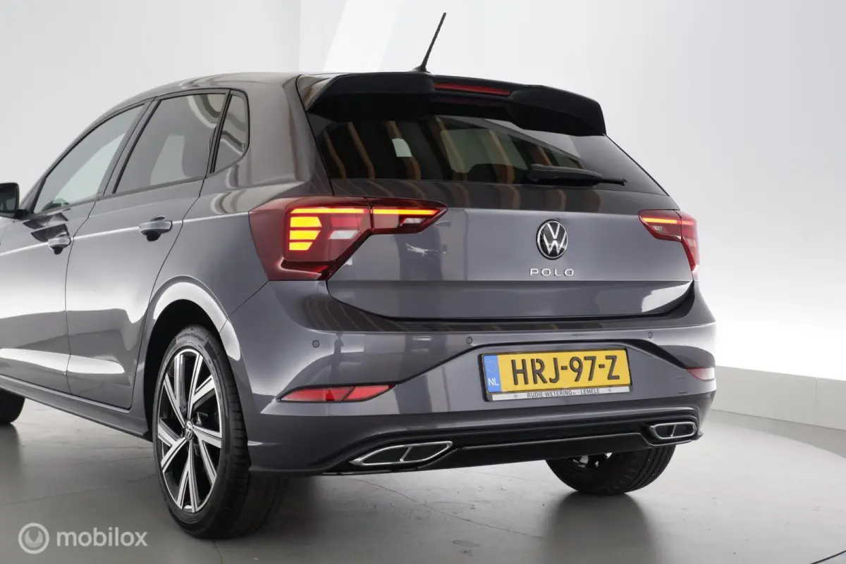 1.0 TSI Automaat R-Line stoelverw.|cam|virtueelcockpit|applecarplay|95pk|acc|lmv17