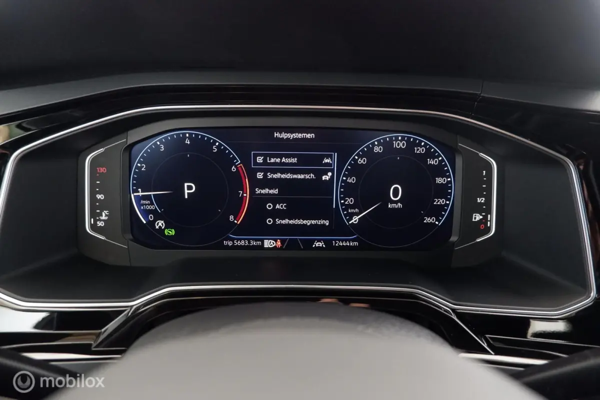 1.0 TSI Automaat R-Line stoelverw.|cam|virtueelcockpit|applecarplay|95pk|acc|lmv17