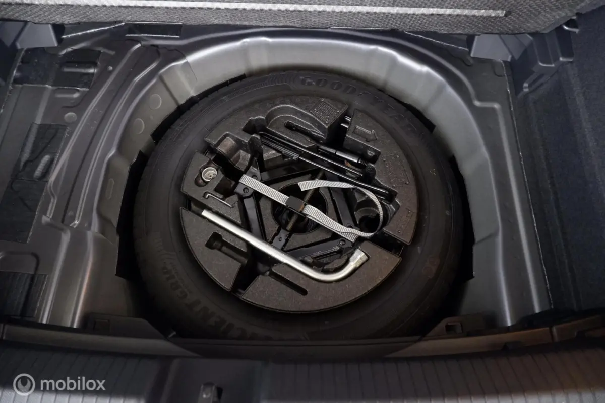 1.0 TSI Automaat R-Line stoelverw.|cam|virtueelcockpit|applecarplay|95pk|acc|lmv17