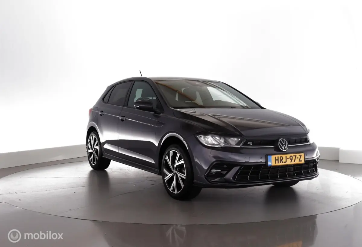 1.0 TSI Automaat R-Line stoelverw.|cam|virtueelcockpit|applecarplay|95pk|acc|lmv17