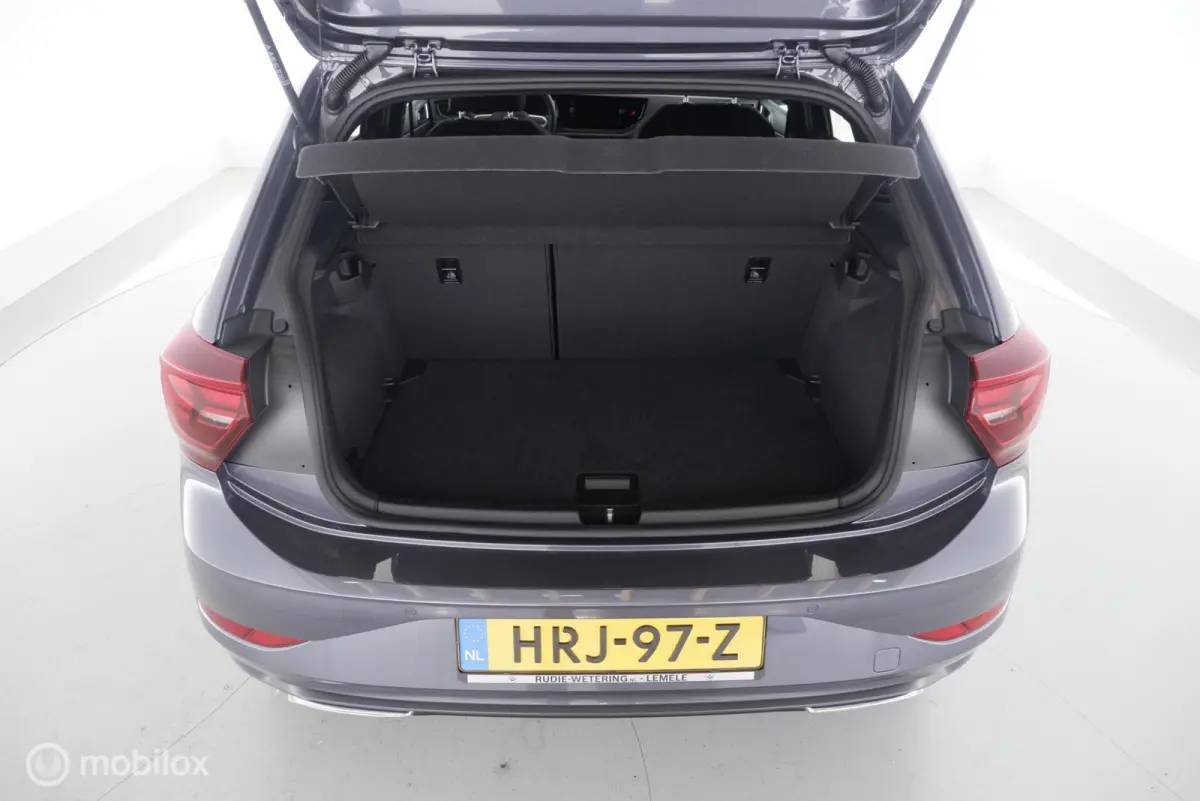 1.0 TSI Automaat R-Line stoelverw.|cam|virtueelcockpit|applecarplay|95pk|acc|lmv17