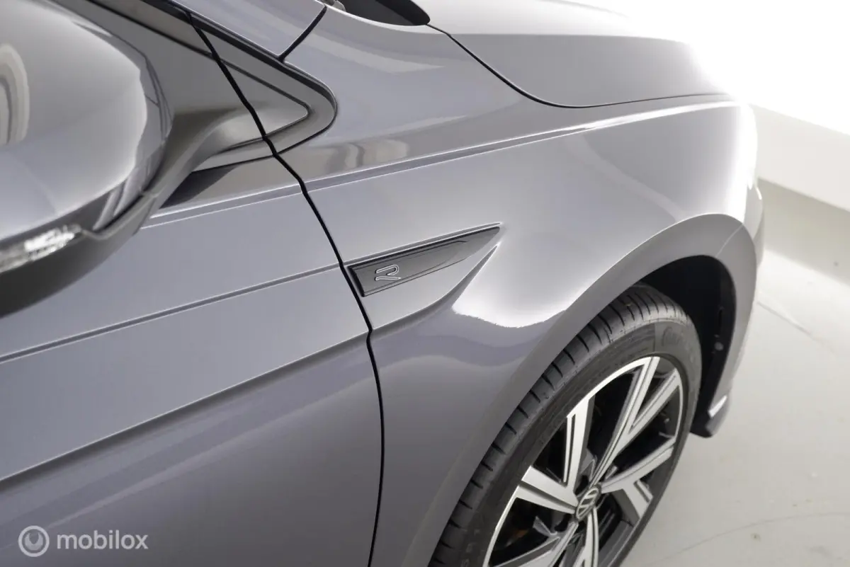1.0 TSI Automaat R-Line stoelverw.|cam|virtueelcockpit|applecarplay|95pk|acc|lmv17