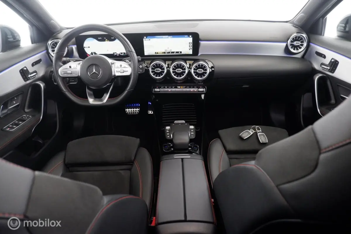 180 Automaat Business Solution AMG pano|led|leer|cam|nav|lmv18