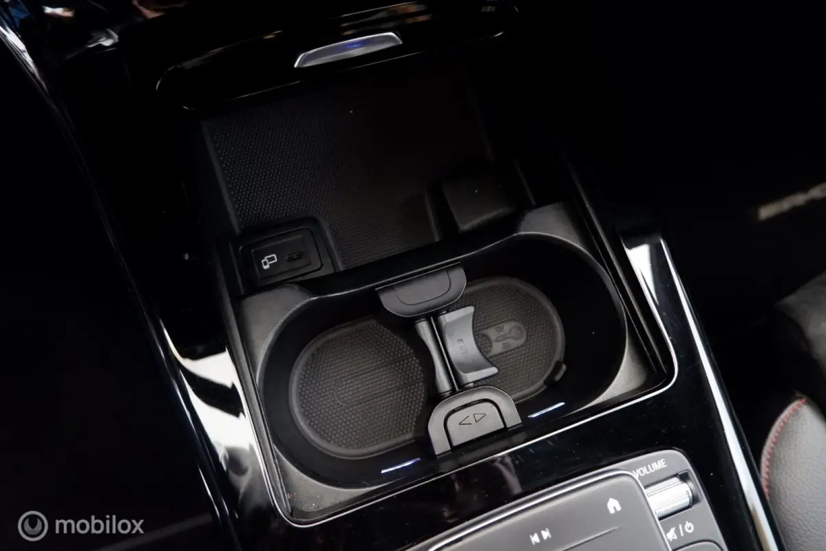 180 Automaat Business Solution AMG pano|led|leer|cam|nav|lmv18