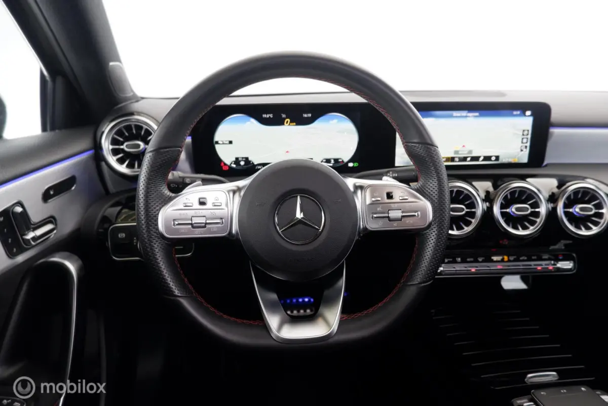 180 Automaat Business Solution AMG pano|led|leer|cam|nav|lmv18