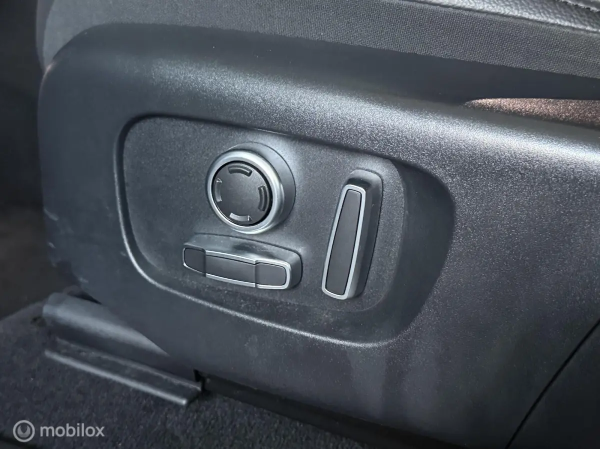 P300e AWD R-Dynamic HSE Pano HUD
