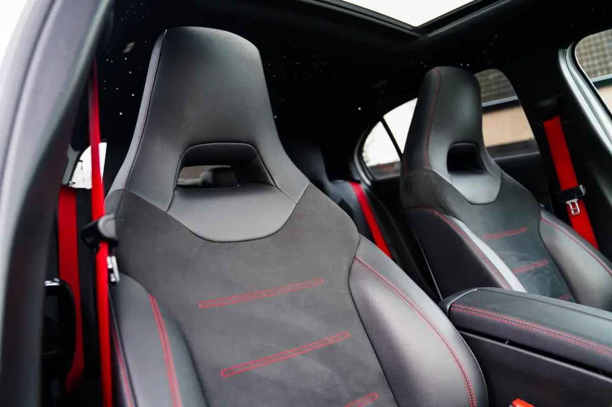 AMG 45 4MATIC+ Premium Plus | Panorama | Sterrenhemel | Sport uitlaat | Burmester | Luxe leder/Alcantara |
