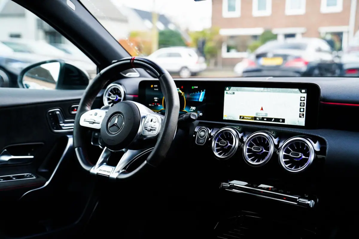 AMG 45 4MATIC+ Premium Plus | Panorama | Sterrenhemel | Sport uitlaat | Burmester | Luxe leder/Alcantara |