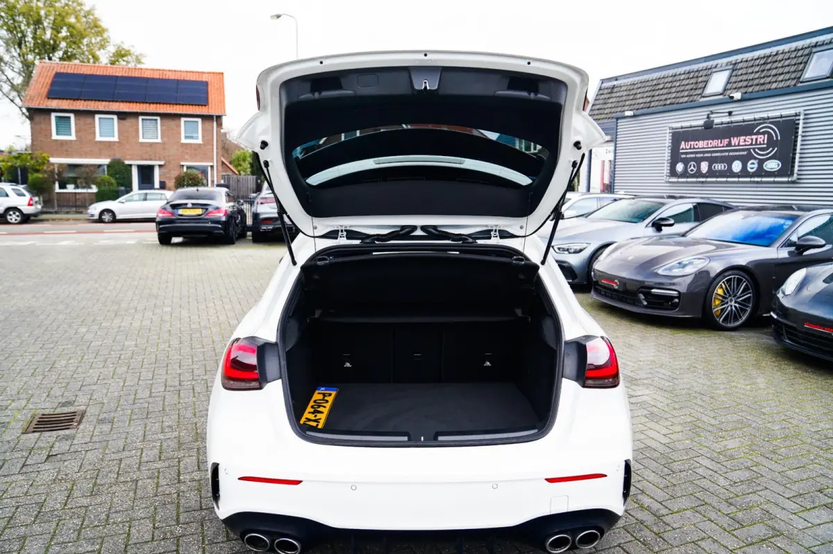 AMG 45 4MATIC+ Premium Plus | Panorama | Sterrenhemel | Sport uitlaat | Burmester | Luxe leder/Alcantara |