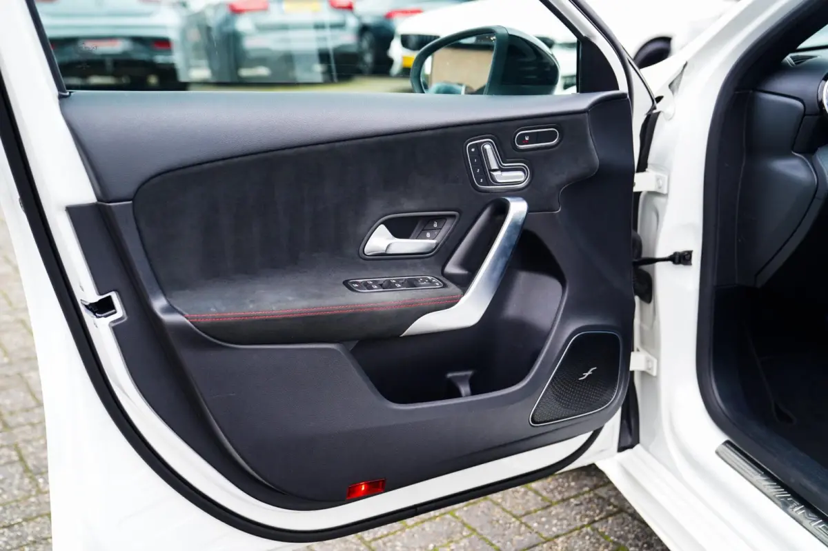 AMG 45 4MATIC+ Premium Plus | Panorama | Sterrenhemel | Sport uitlaat | Burmester | Luxe leder/Alcantara |