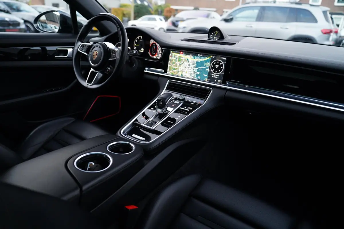 2.9 4 E-Hybrid | Sport Chrono | 21 inch | Panorama | Sport uitlaat | Luchtvering | Spoiler | LED |