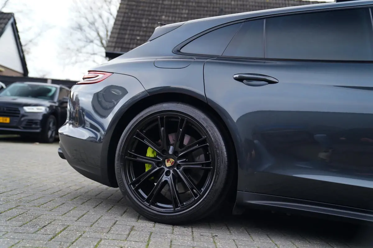 2.9 4 E-Hybrid | Sport Chrono | 21 inch | Panorama | Sport uitlaat | Luchtvering | Spoiler | LED |