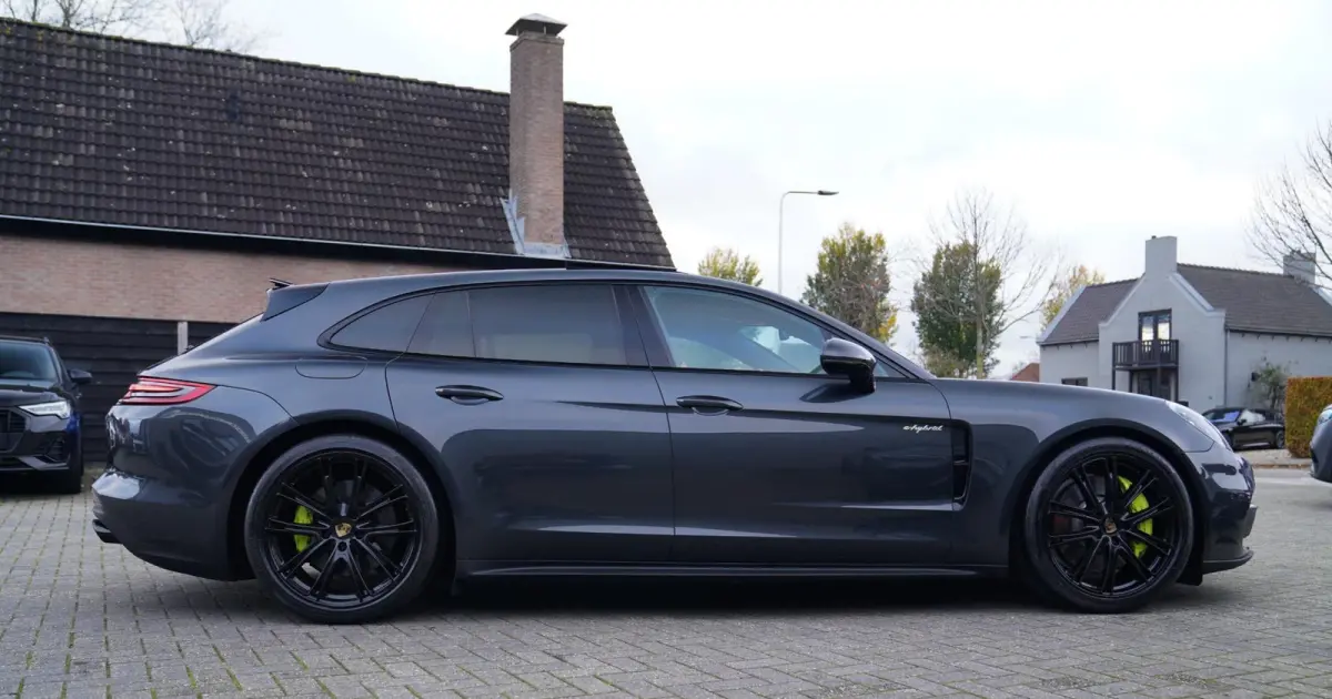 2.9 4 E-Hybrid | Sport Chrono | 21 inch | Panorama | Sport uitlaat | Luchtvering | Spoiler | LED |