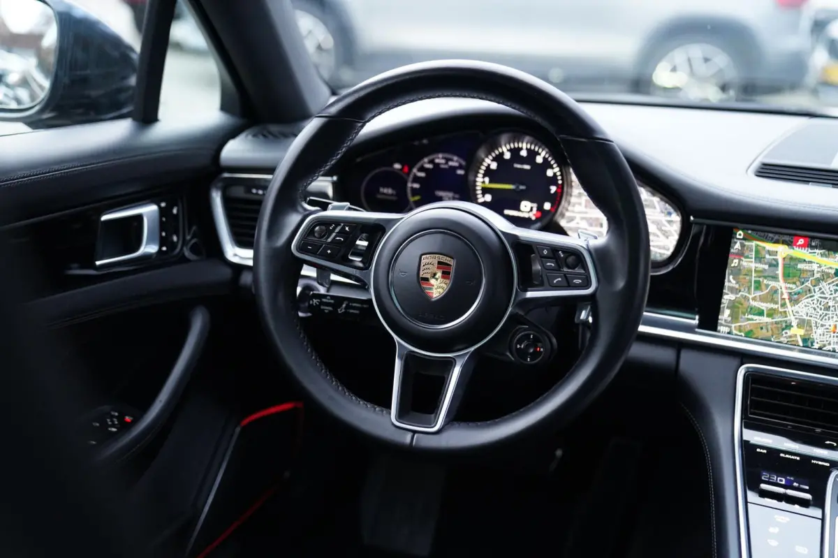 2.9 4 E-Hybrid | Sport Chrono | 21 inch | Panorama | Sport uitlaat | Luchtvering | Spoiler | LED |