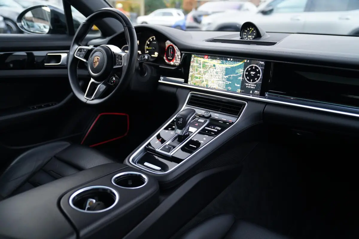 2.9 4 E-Hybrid | Sport Chrono | 21 inch | Panorama | Sport uitlaat | Luchtvering | Spoiler | LED |