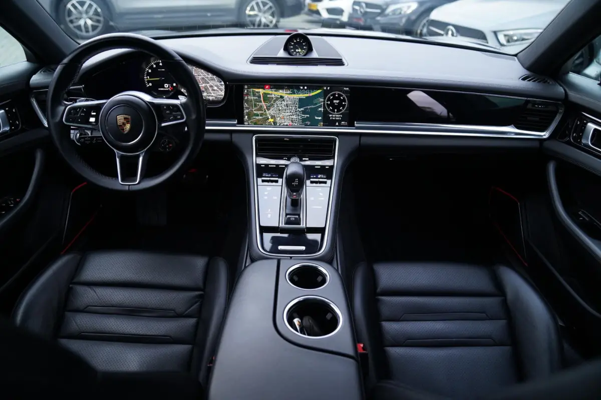 2.9 4 E-Hybrid | Sport Chrono | 21 inch | Panorama | Sport uitlaat | Luchtvering | Spoiler | LED |