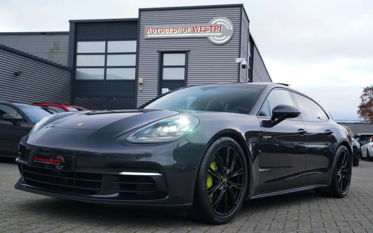 2.9 4 E-Hybrid | Sport Chrono | 21 inch | Panorama | Sport uitlaat | Luchtvering | Spoiler | LED |