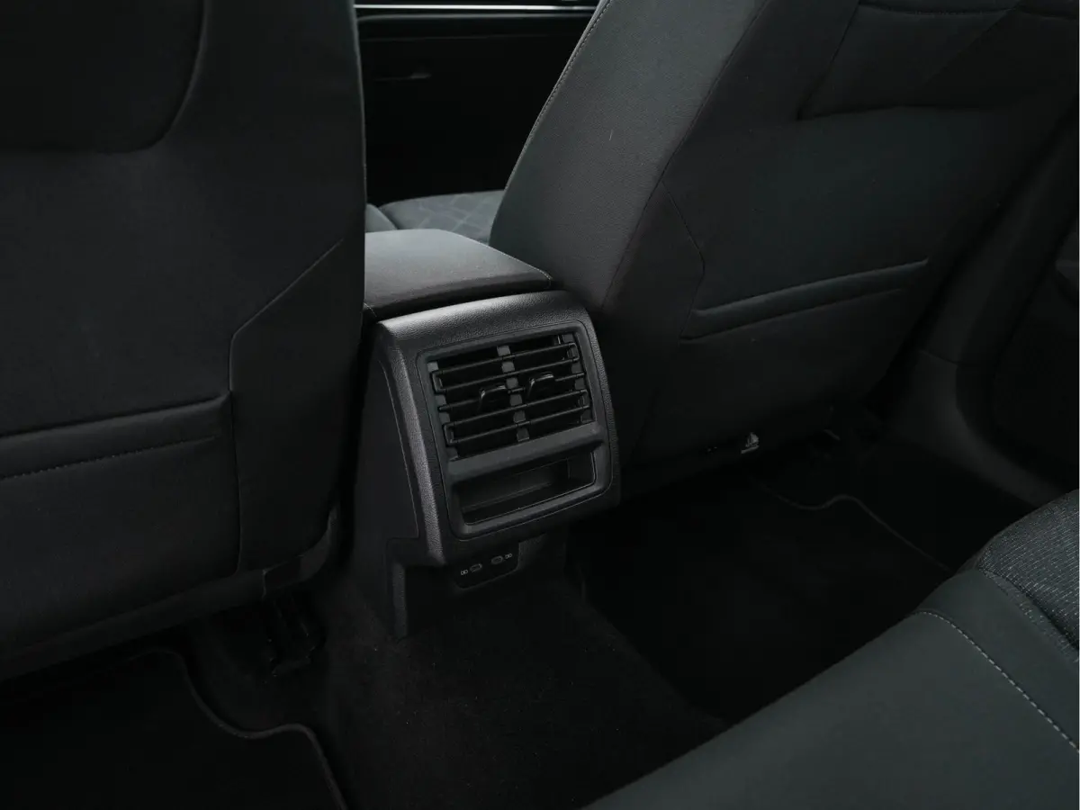 2.0 TDI Life Business (INCL-BTW)  *FULL-LED | DIGI-COCKPIT | NAVI-FULLMAP | HEATED-COMFORTSEATS | KEYLESS | DAB+ | CARPLAY | ECC | AMBIENT-LIGHT | PDC | 16''ALU*