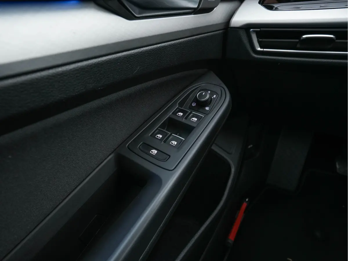2.0 TDI Life Business (INCL-BTW)  *FULL-LED | DIGI-COCKPIT | NAVI-FULLMAP | HEATED-COMFORTSEATS | KEYLESS | DAB+ | CARPLAY | ECC | AMBIENT-LIGHT | PDC | 16''ALU*