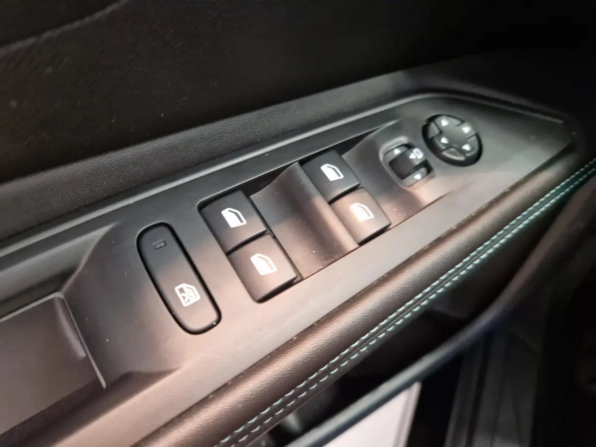 1.6 Plug-in-Hybrid 225pk Allure SOH 94,6% | Navigatie | Achteruitrijcamera | Cruise Control | Apple CarPlay / Android Auto | Climate Control |