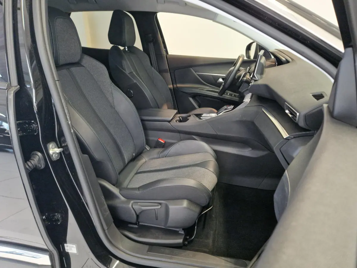 1.6 Plug-in-Hybrid 225pk Allure SOH 94,6% | Navigatie | Achteruitrijcamera | Cruise Control | Apple CarPlay / Android Auto | Climate Control |