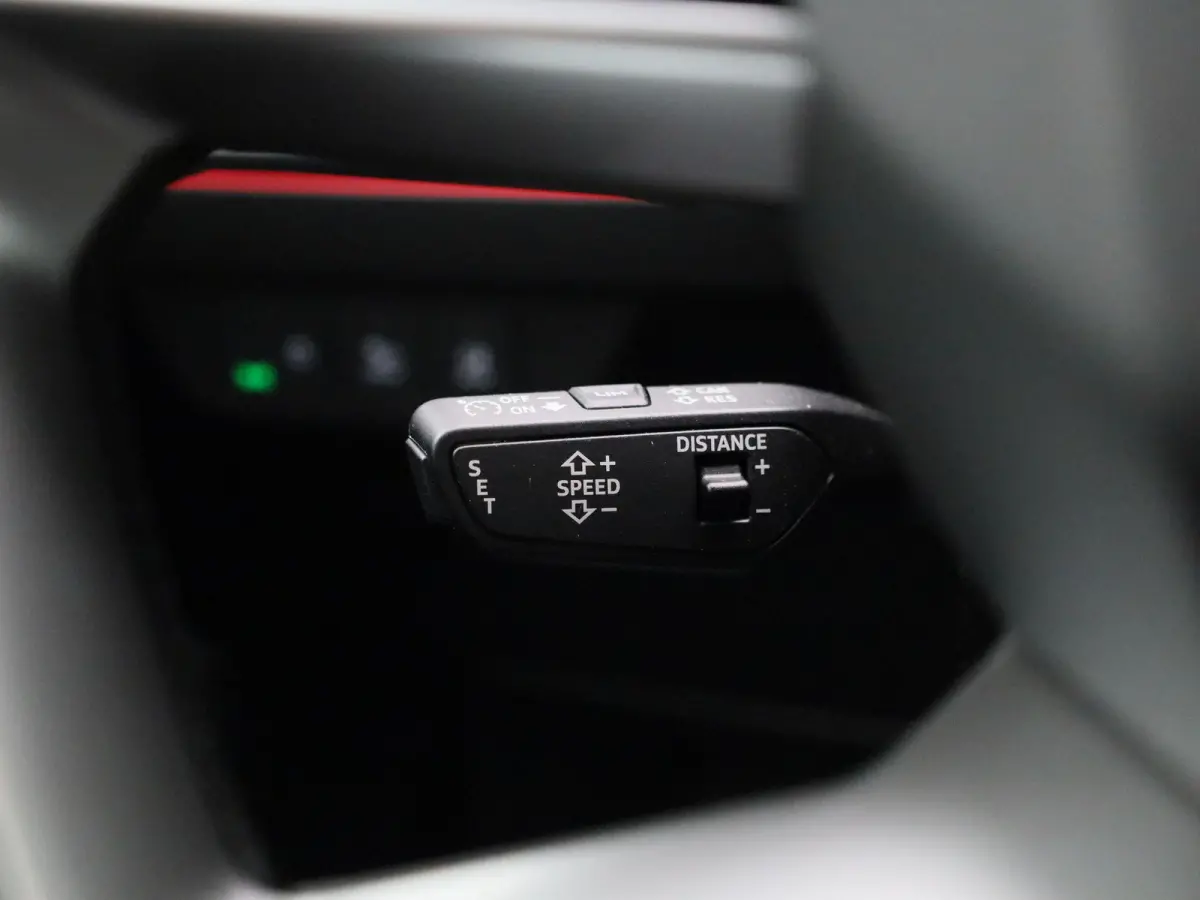 45 quattro S Edition 82 kWh l Adaptive Cruise Control l MMI navigatie plus MMI touch l SONOS Premium l Stoelverwarming voorin l Apple Carplay / Android Auto l Lichtpakket plus ambient light 