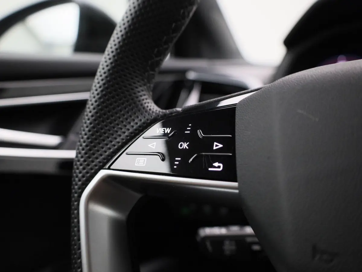 45 quattro S Edition 82 kWh l Adaptive Cruise Control l MMI navigatie plus MMI touch l SONOS Premium l Stoelverwarming voorin l Apple Carplay / Android Auto l Lichtpakket plus ambient light 
