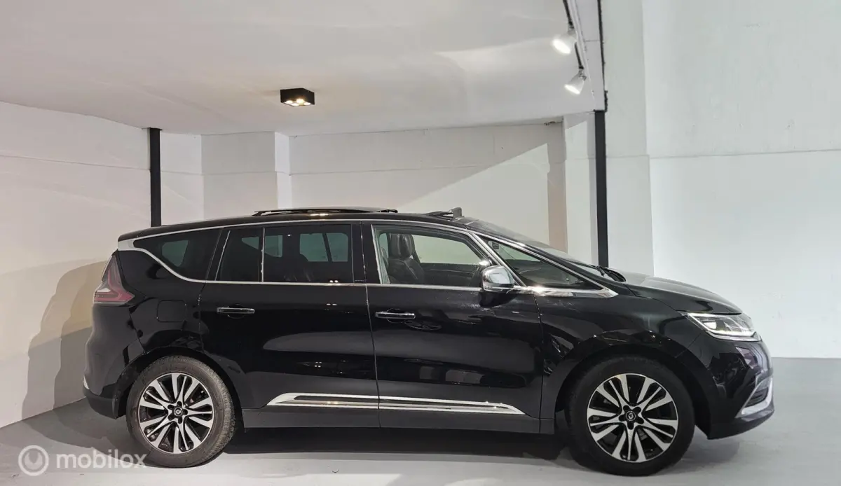 1.6 dCi Initiale Paris 7p. Zwart