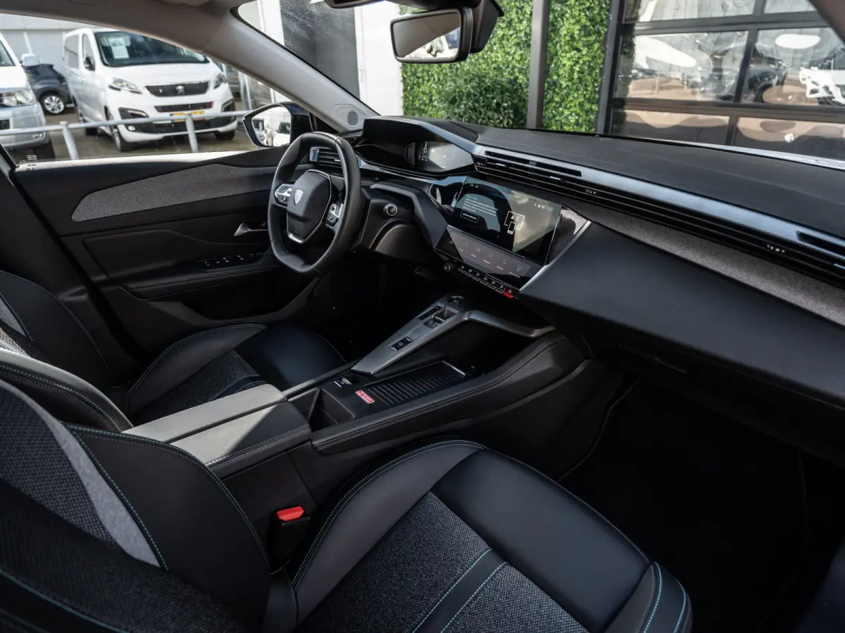 1.5 BlueHDi Automaat Allure Business | Carplay | Virtual | ACC | BTW |