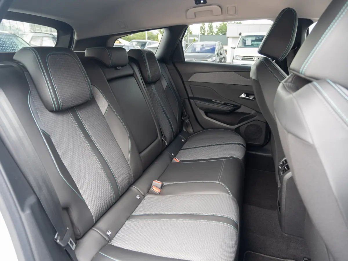 1.5 BlueHDi Automaat Allure Business | Carplay | Virtual | ACC | BTW |
