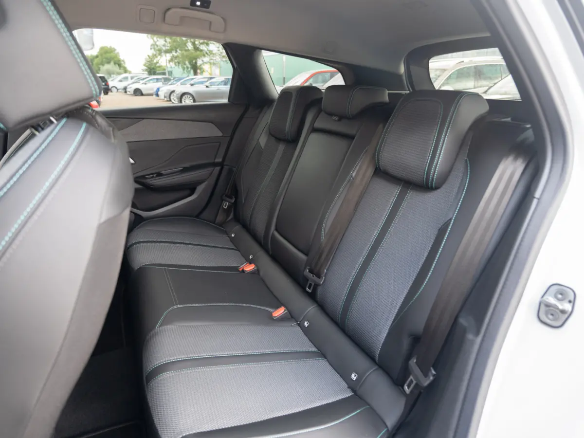 1.5 BlueHDi Automaat Allure Business | Carplay | Virtual | ACC | BTW |