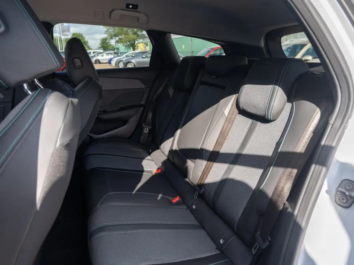 1.5 BlueHDi Automaat Allure Business | Carplay | Virtual | ACC | BTW |